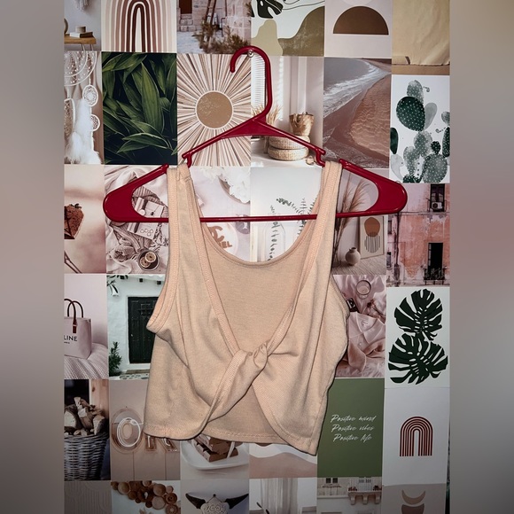 Top - Picture 2 of 2